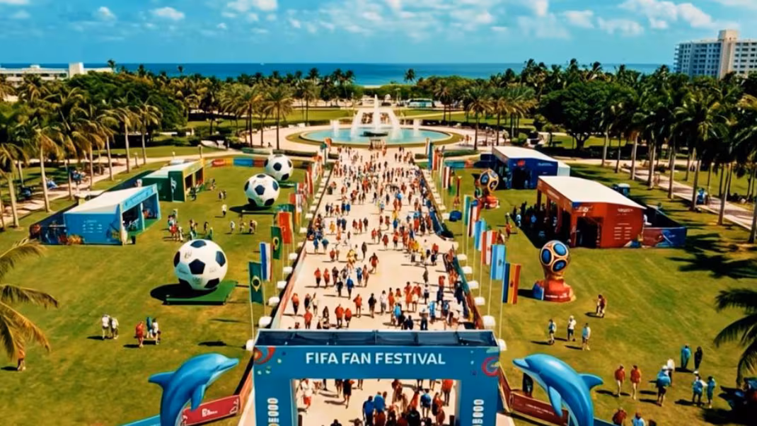 Vista aérea de Bayfront Park en Miami con escenario y pantallas gigantes para el Fan Festival del Mundial 2026
