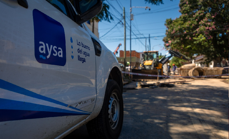 Tanques de agua de AySA en una estación elevadora