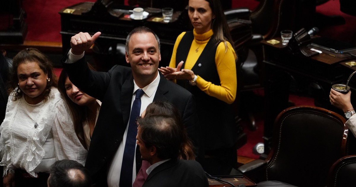 Manuel Adorni en el Congreso de la Nación