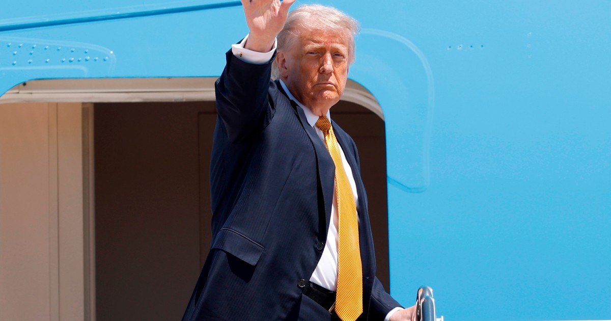 Trump y Xi Jinping estrechándose las manos en una cumbre previa