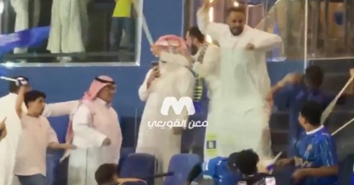 Pelea en las tribunas del estadio durante un partido de fútbol en Arabia Saudita