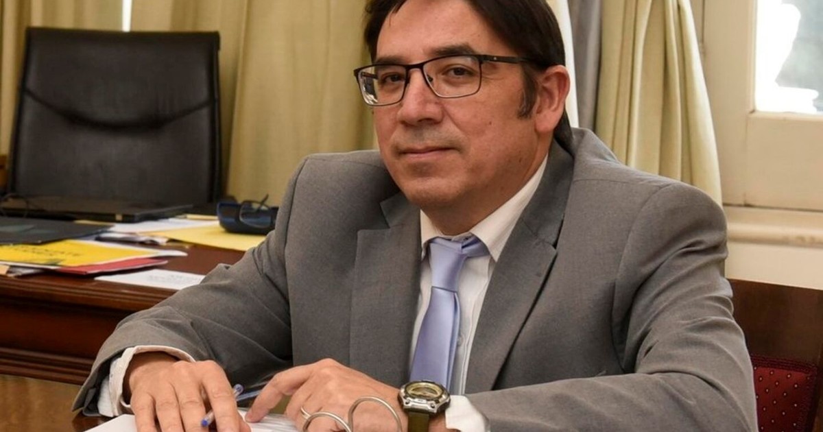 Alejandro Álvarez, subsecretario de Políticas Universitarias, habla en una conferencia de prensa