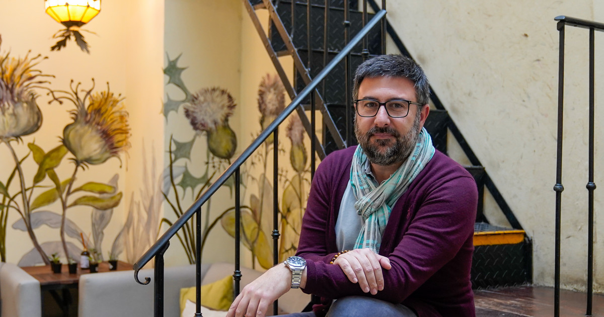 Diego Moreno, fundador de la editorial Nórdica, en una entrevista