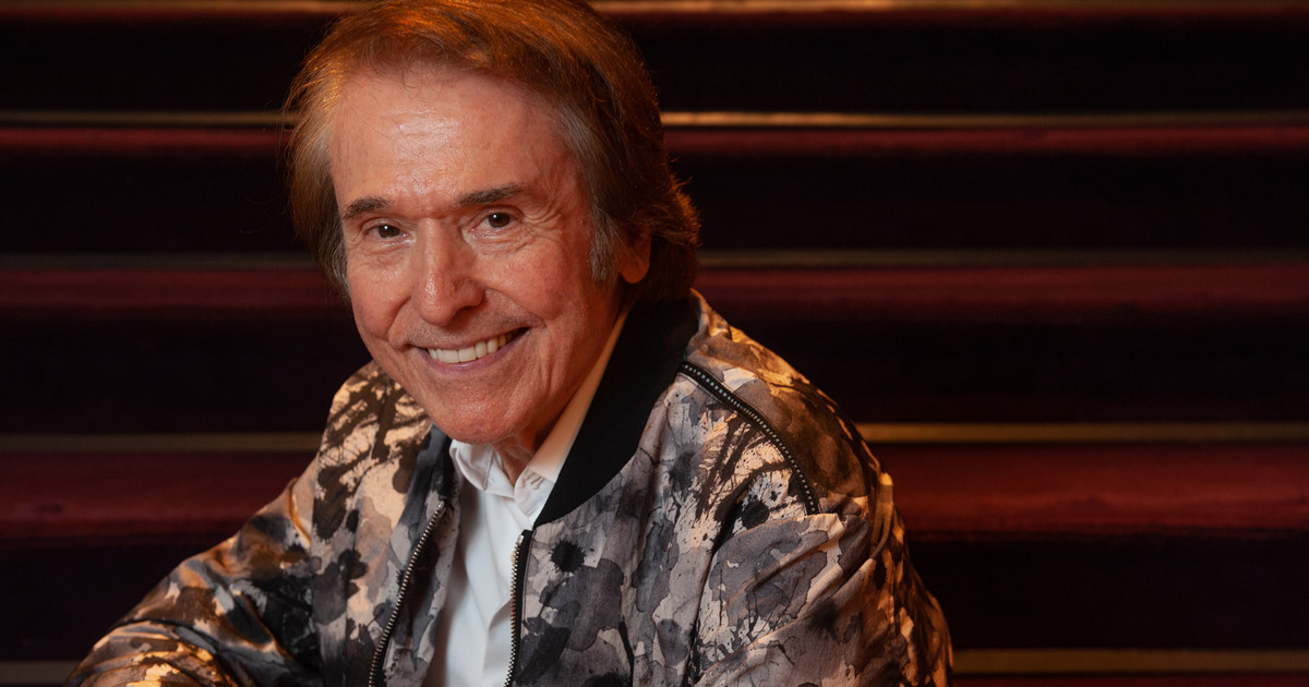 Raphael en el escenario del Teatro Gran Rex