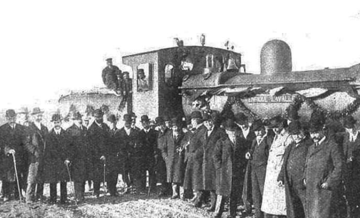 Vista de la estación de tren de Isidro Casanova en sus primeros años