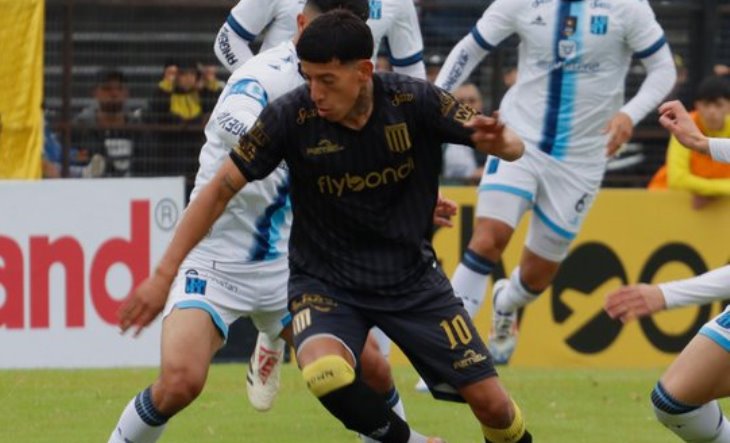 Estadio Fragata Sarmiento de Isidro Casanova durante el partido Almirante Brown vs San Telmo