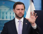 JD Vance habla en una conferencia de prensa