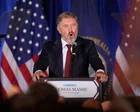 Thomas Massie hablando en un evento político
