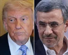 Mahmoud Ahmadinejad sonriendo en un evento oficial