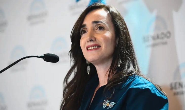 Victoria Villarruel habla con periodistas