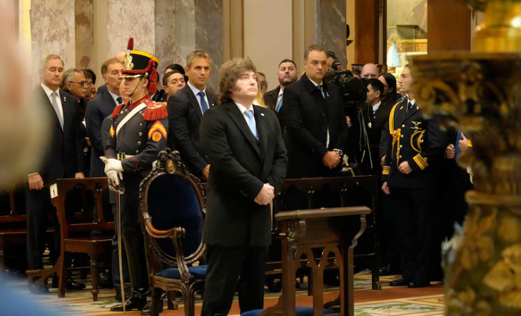 Javier Milei en la Catedral Metropolitana durante el Tedeum