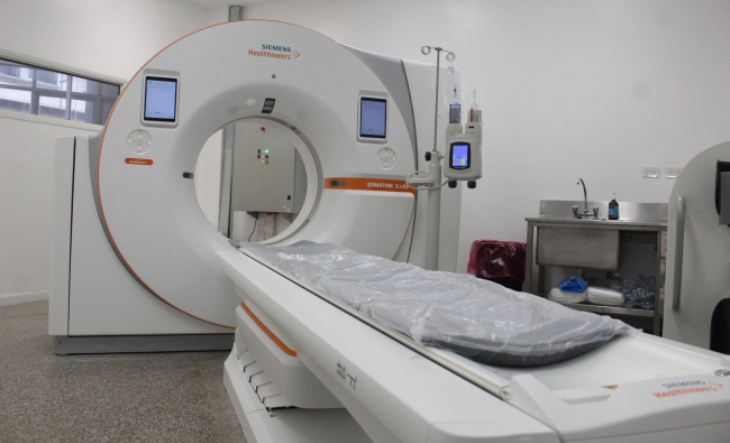 Tomógrafo en un hospital público bonaerense