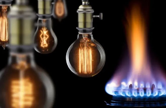 Medidores de luz y gas en una pared exterior