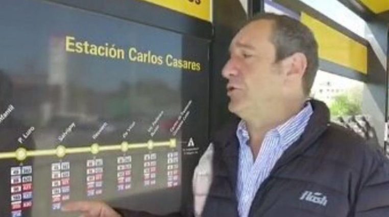 Estación del Metrobús La Matanza con deterioro visible