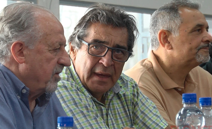 Hugo Cachorro Godoy habla en una conferencia de prensa