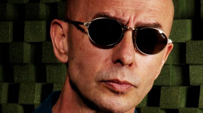 Carlos Alberto Solari, el Indio Solari, en un recital