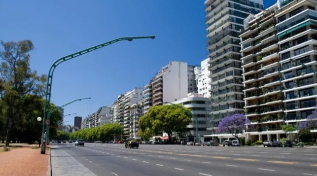 Cielo nublado sobre el Área Metropolitana de Buenos Aires