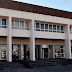Ambulancia en la puerta de un hospital