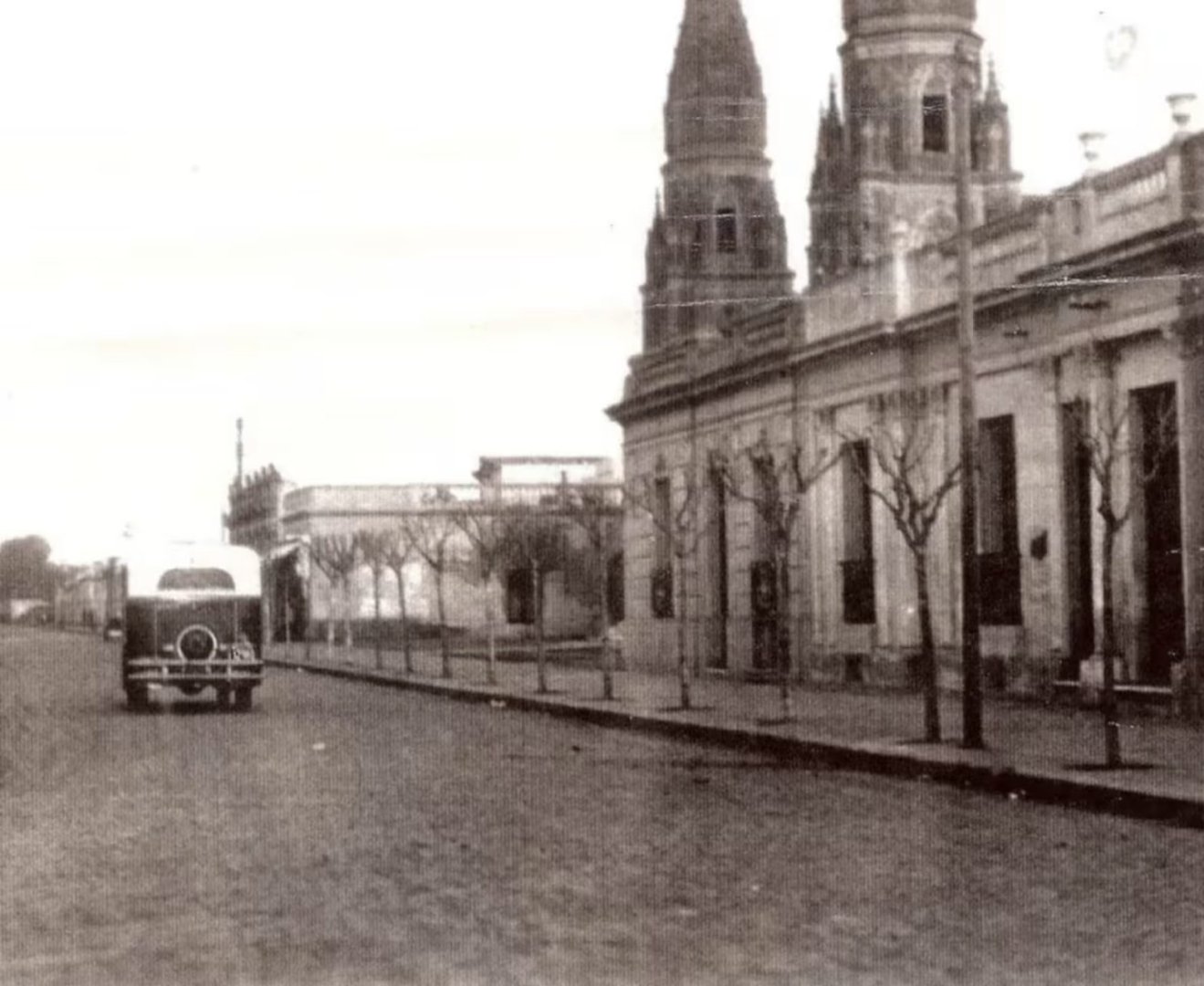 Fachada de la Catedral de los Santos Justo y Pastor en San Justo