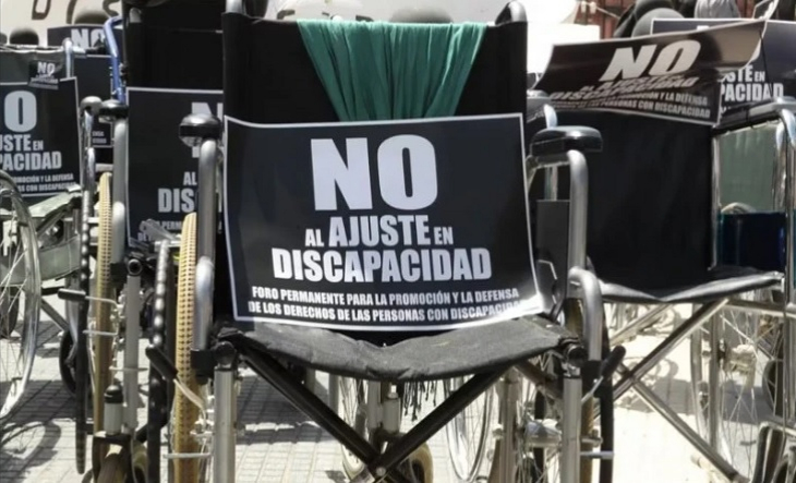Personas con discapacidad en un centro de rehabilitación