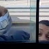 Automovilista golpeando ventanilla de colectivo en La Tablada