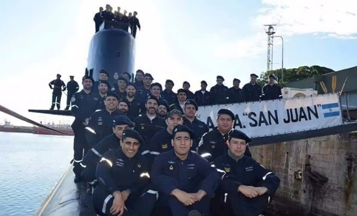 Submarino ARA San Juan en el mar
