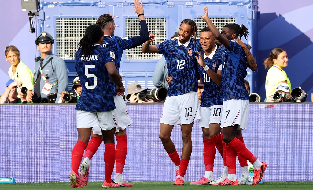 Jugadores de Francia celebran un gol durante el partido contra Suecia en el Mundial 2026