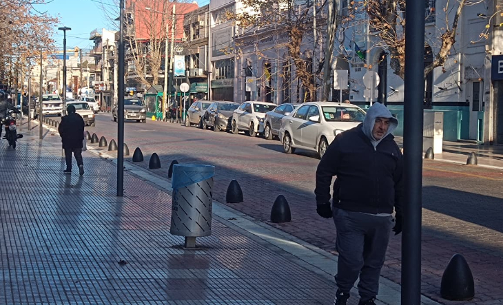 Termómetro marcando temperatura bajo cero en La Matanza