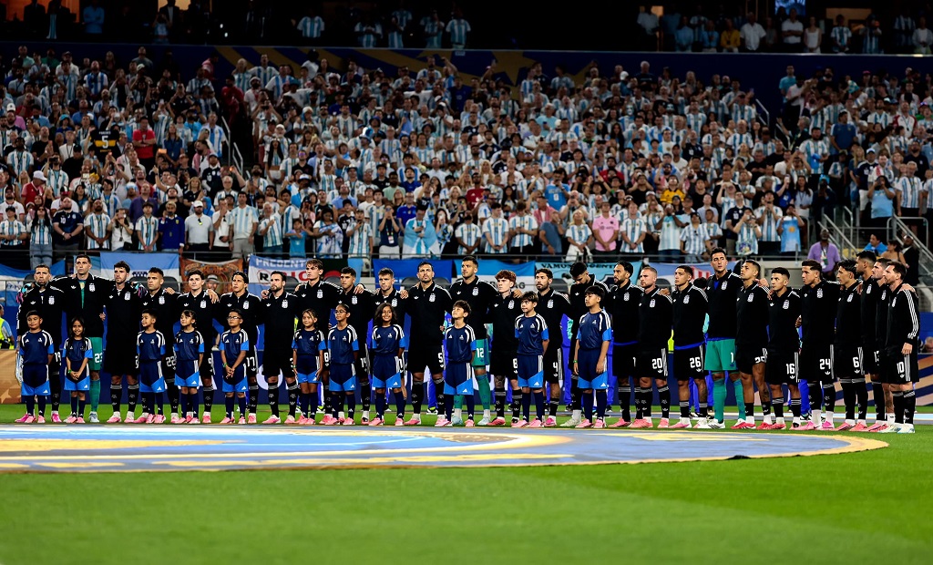 Jugadores de la Selección argentina en el campo de juego