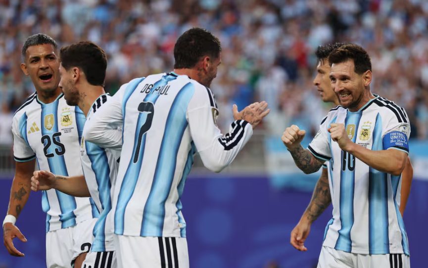 Jugadores de la Selección Argentina en el campo de juego