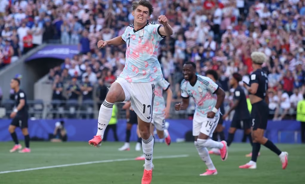 Jugadores belgas celebrando un gol en el partido contra Estados Unidos