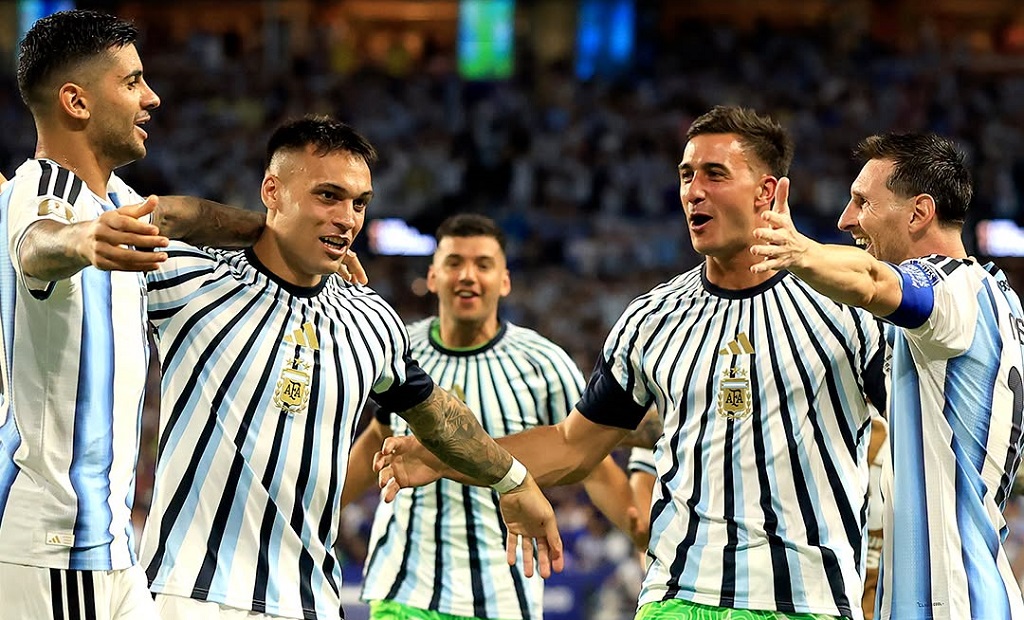 Jugadores de la Selección argentina en el campo de juego