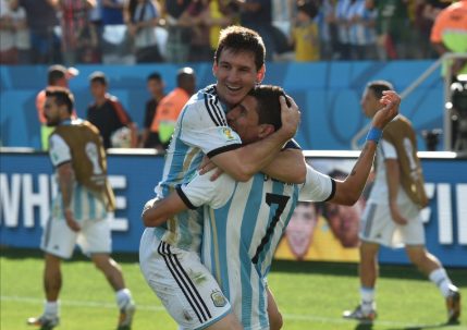Jugadores de la Selección argentina celebrando tras un gol