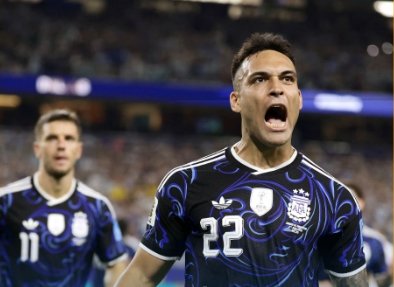 Jugadores de la Selección Argentina con la camiseta azul alternativa