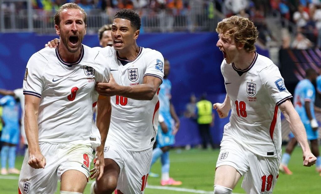 Jugadores de Inglaterra celebrando un gol en el Mundial 2026