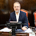 Senador Diego Valenzuela hablando en el recinto del Senado bonaerense