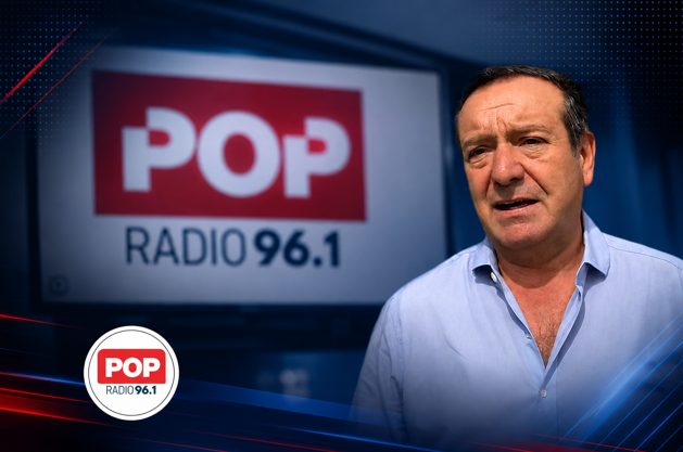 Miguel Saredi en una entrevista radial