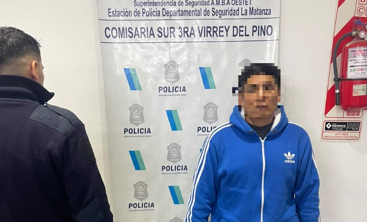Policía científica trabajando en la escena del crimen en Virrey del Pino
