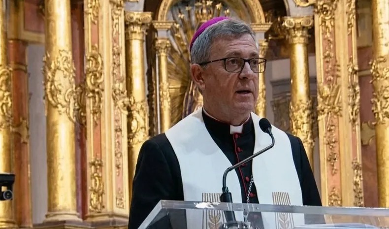 Monseñor Jorge García Cuerva durante la misa por San Cayetano en Liniers