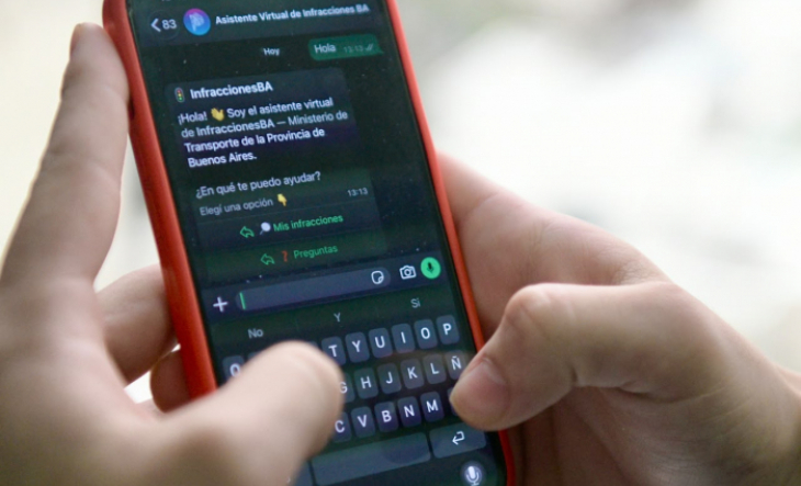 Captura del asistente virtual de infracciones BA en un teléfono móvil