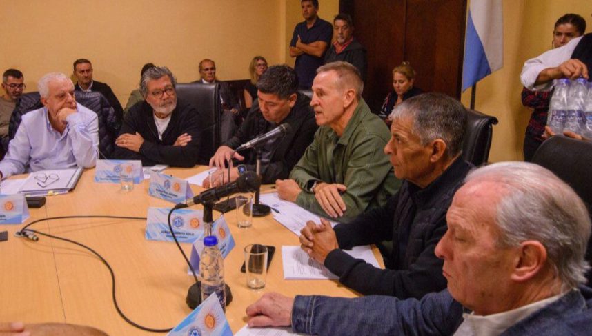 Movilización de la CGT frente al Ministerio de Economía