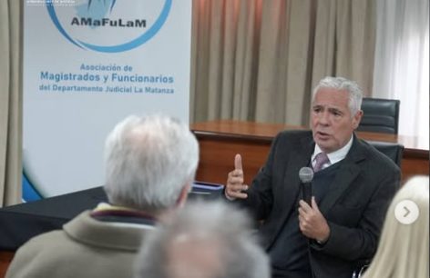 Sergio Torres durante una reunión en el Departamento Judicial La Matanza