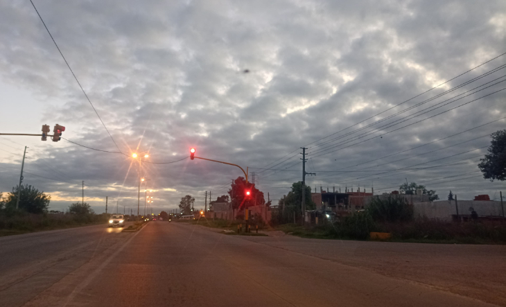 Cielo nublado sobre un barrio de La Matanza