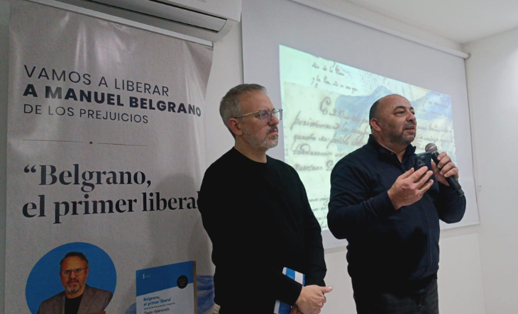 Diego Valenzuela durante la presentación de su libro en el Club Social San Justo