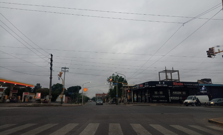Cielo nublado sobre un barrio de La Matanza