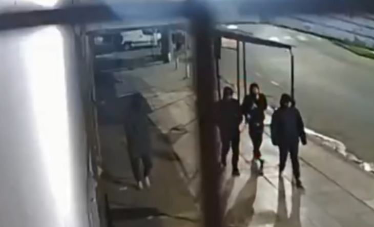 Vista de la avenida Crovara en Ciudad Evita, donde ocurrió el ataque
