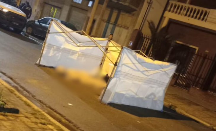 Efectivo policial en la vía pública durante un operativo