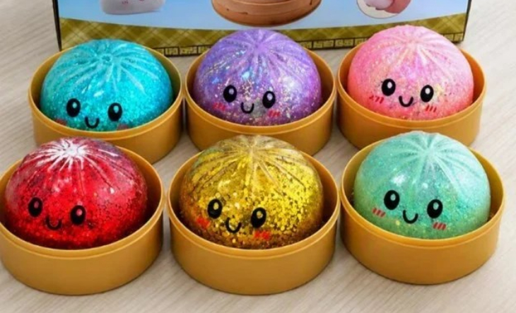 Juguetes de plástico tipo squishy con forma de dumpling
