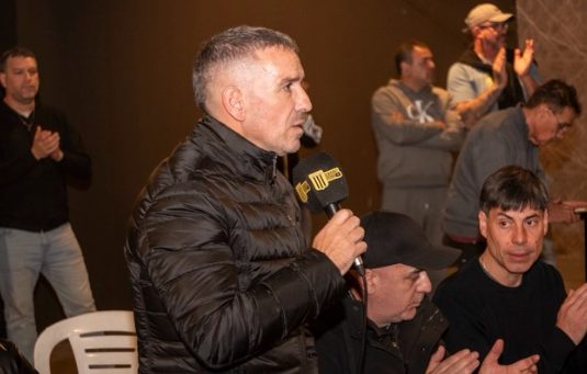 Asamblea del Club Almirante Brown en la Ciudad Deportiva Luis Mendoza