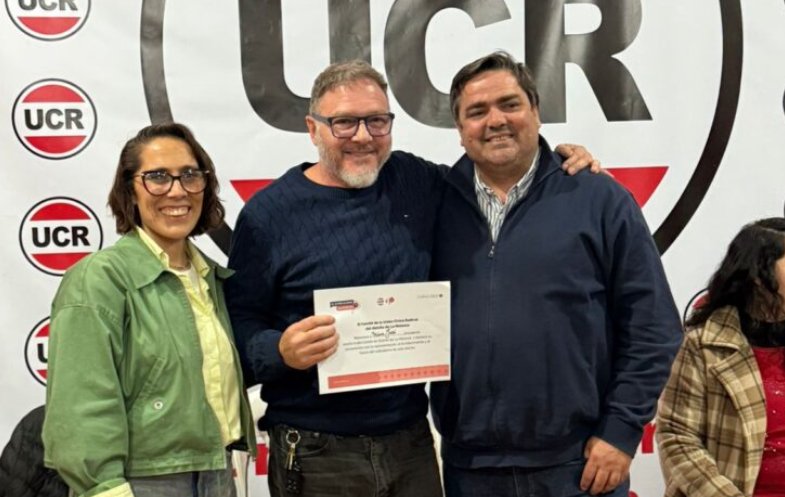 Dirigentes de la UCR de La Matanza durante el acto de asunción de las nuevas autoridades